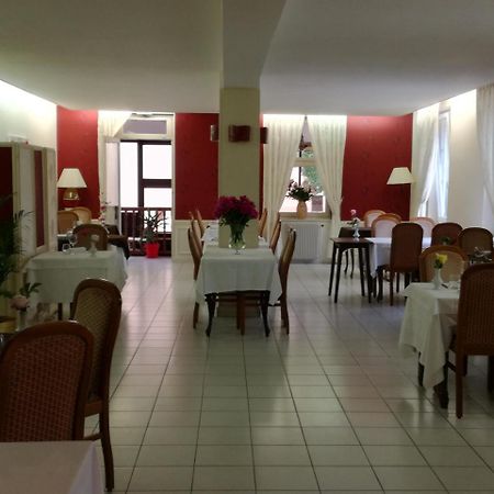 Logis Au Puits Enchante Saint-Martin-en-Bresse 외부 사진