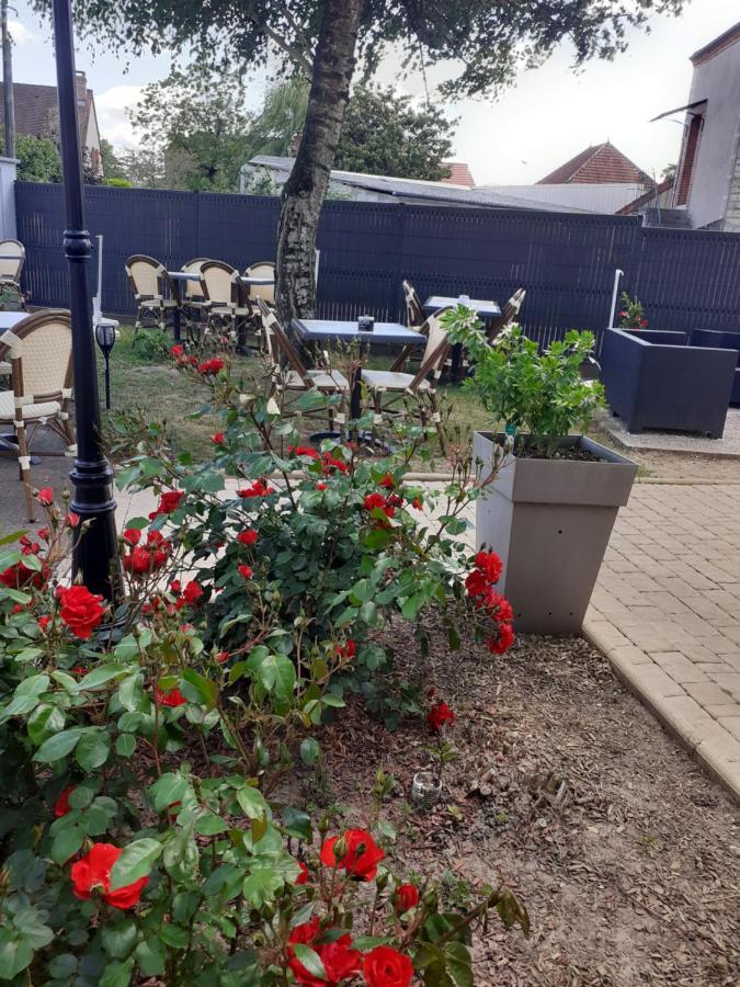Logis Au Puits Enchante Saint-Martin-en-Bresse 외부 사진